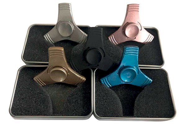 Spinner metal Star in metal box (1)