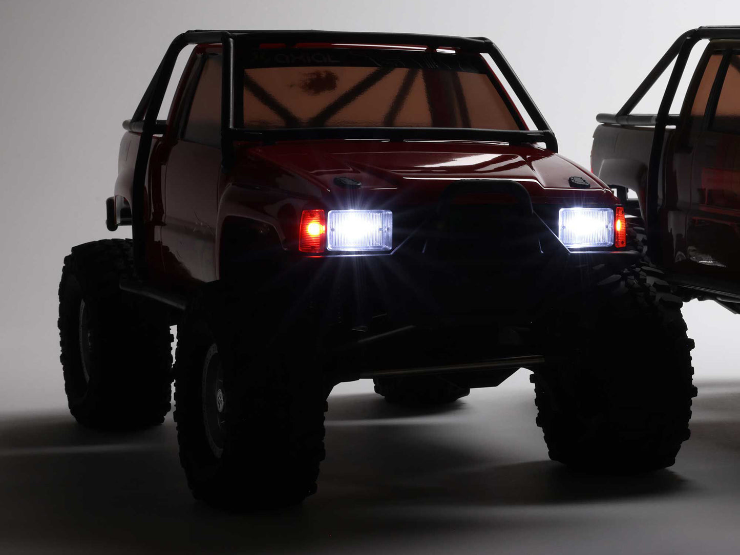 1/10 SCX10 III 1987 Toyota SR5 4X4 RTR Rock Crawler, Red