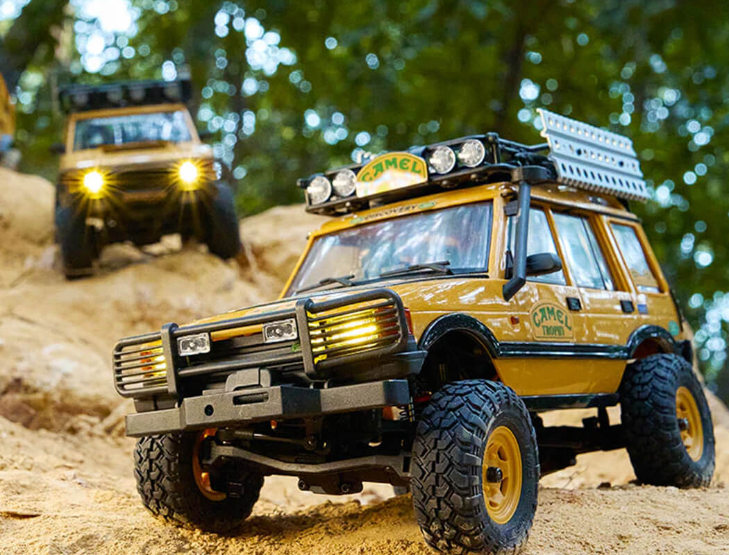 FMS 1/24th Land Rover Discovery 1st Gen RTR Yellow