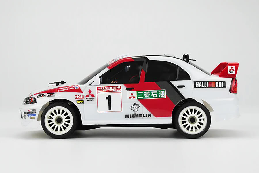 Carisma GT24 Mitsubishi Lancer Evo 4 1/24