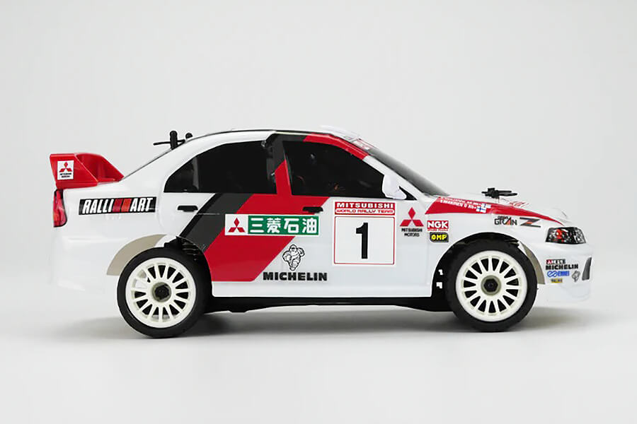 Carisma GT24 Mitsubishi Lancer Evo 4 1/24