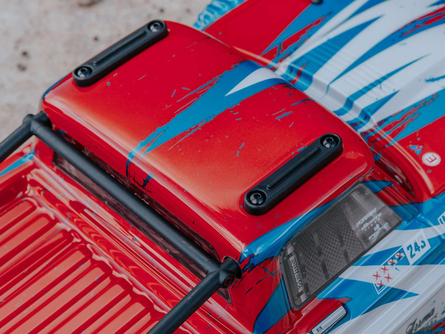 Infraction 4x4 1/8 Mega Red/Blue