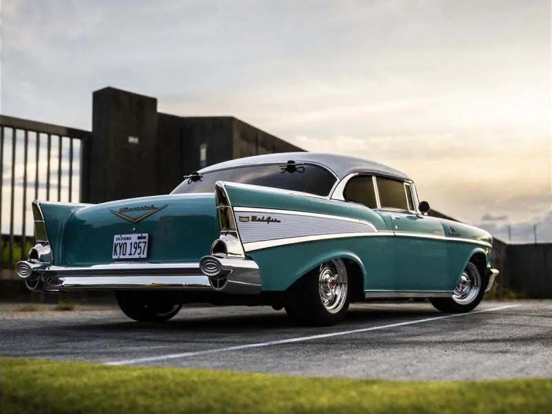 Fazer MK2 (L) Chevy Bel Air Coupe 1957 Turquoise 1:10 Readyset